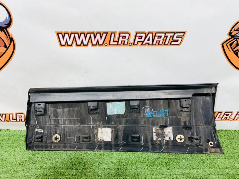 LR146637 Molding of the door of the rear left Range Rover Velar L560 (2018-) used - Image 19