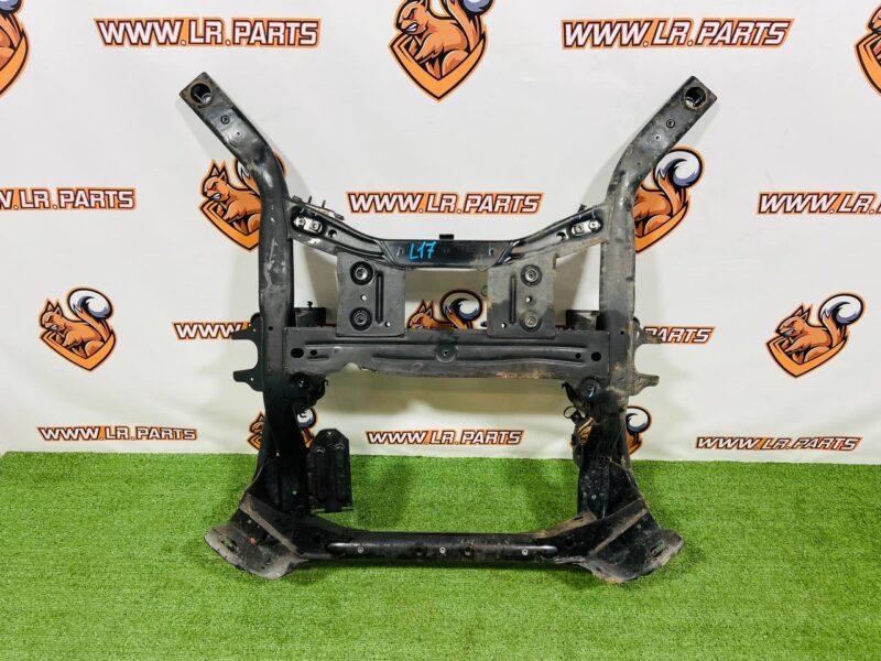 LR152444 Front suspension beam REST Range Rover Velar L560 (2018-) Used cost  € in stock 1 pcs.