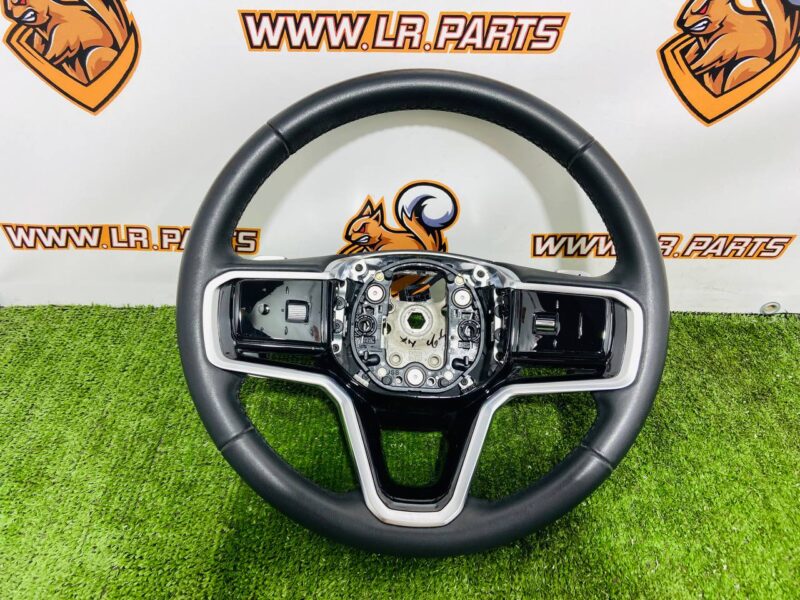 LR167658KIT Steering wheel with AIR BAG and switches for Range Rover Velar L560 (2018-) Used cost  € in stock 1 pcs.