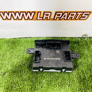 LR170983 Front Door Control Unit, Passenger Side, Range Rover Velar L560 (2018-) Used cost  € in stock 1 pcs.