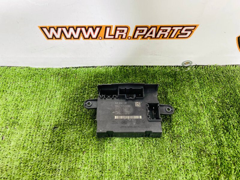 LR170986 Rear door control unit driver's side Range Rover Velar L560 (2018-) Used cost  € in stock 1 pcs.