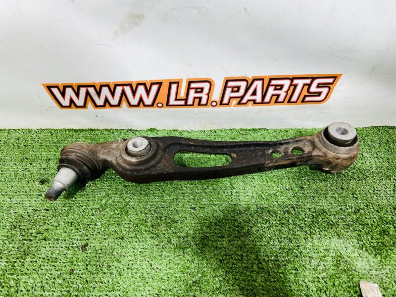 LR171072 Front right lower lever rest Range Rover Sport L494 (2014-2022) USED cost 121 € in stock 1 pcs.