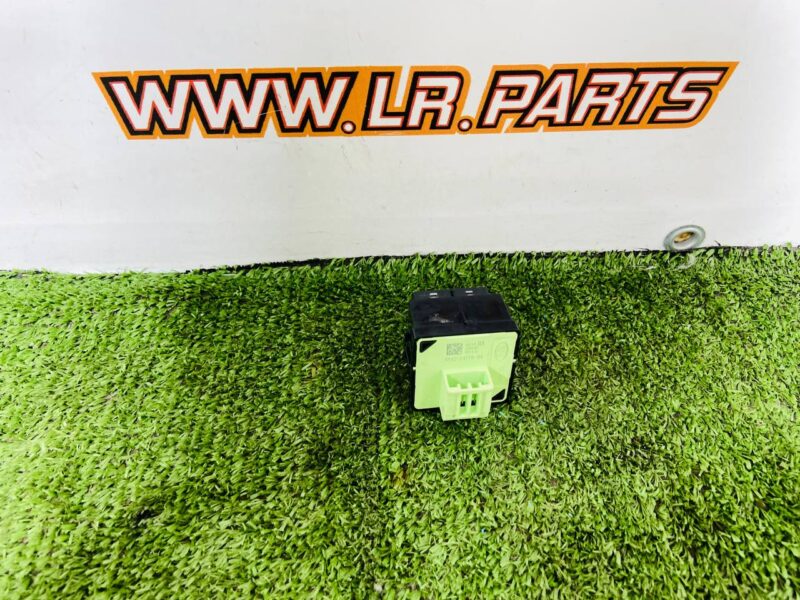 LR174463 Seat control buttons right front for Range Rover Velar L560 (2018-) used cost  € in stock 1 pcs.