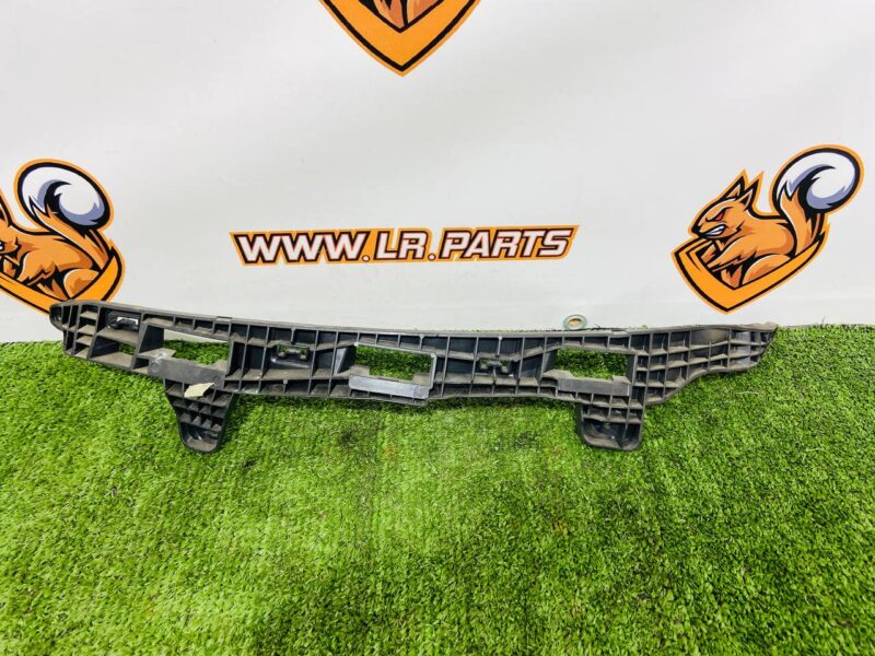 LR187208 Bracket of the left headlight for Range Rover Sport L461 (2023-) Used cost  € in stock 1 pcs.