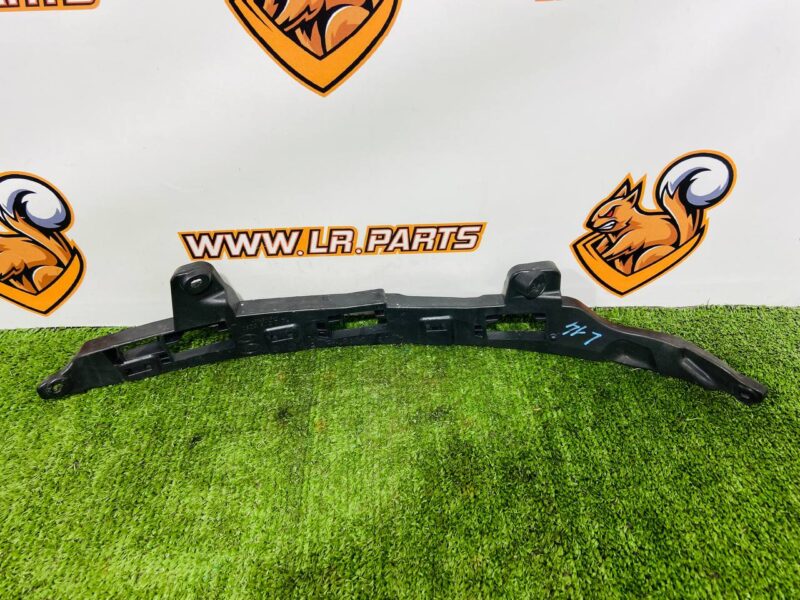 LR187208 Bracket of the left headlight for Range Rover Sport L461 (2023-) Used cost  € in stock 1 pcs.