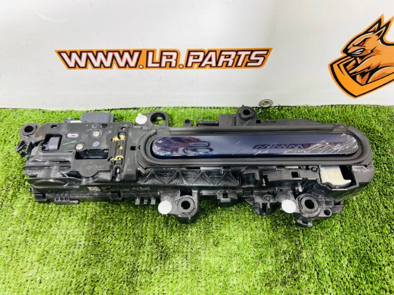 535123465 Exterior front right door handle for Range Rover Sport L461 (2023-) Used cost 260 € in stock 2 pcs.