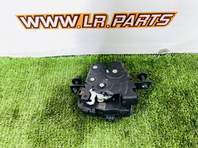 535123638 Trunk lid lock for Range Rover Sport L461 (2023-) Used cost 90 € in stock 3 pcs.