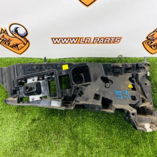 LR151054 Left Rear Bumper Bracket Range Rover L460 (2023-) Used cost  € in stock 1 pcs.