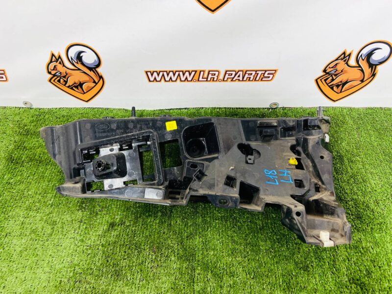 LR151054 Left Rear Bumper Bracket Range Rover L460 (2023-) Used cost 60 € in stock 1 pcs.