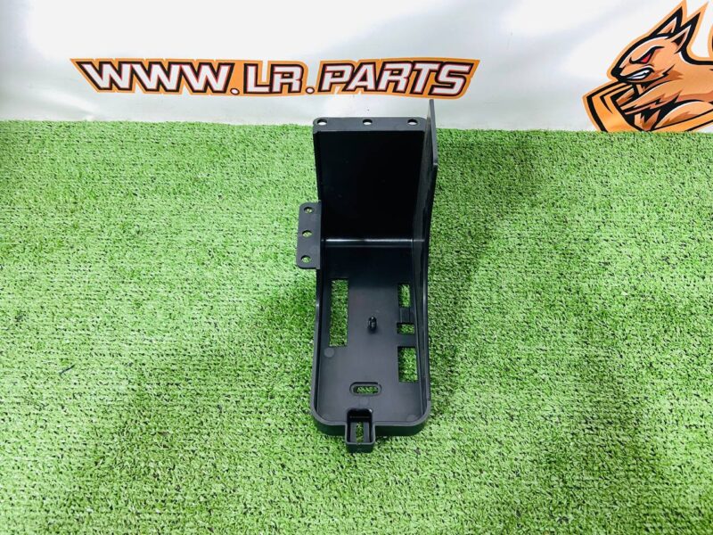 LR151616 Support trim rear shelf left Range Rover L460 (2023-) Used cost 60 € in stock 1 pcs.