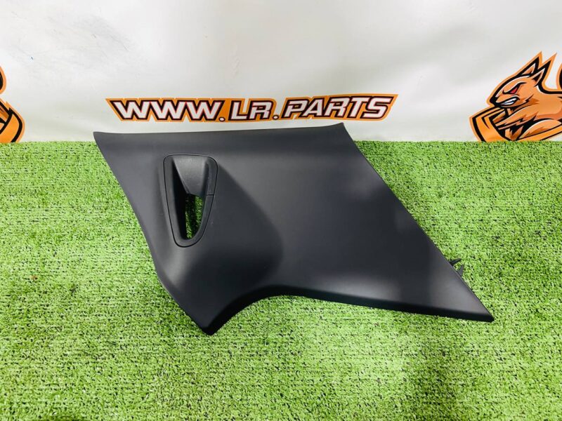 LR151775 Left rear strut finish Range Rover L460 (2023-) used cost 80 € in stock 1 pcs.