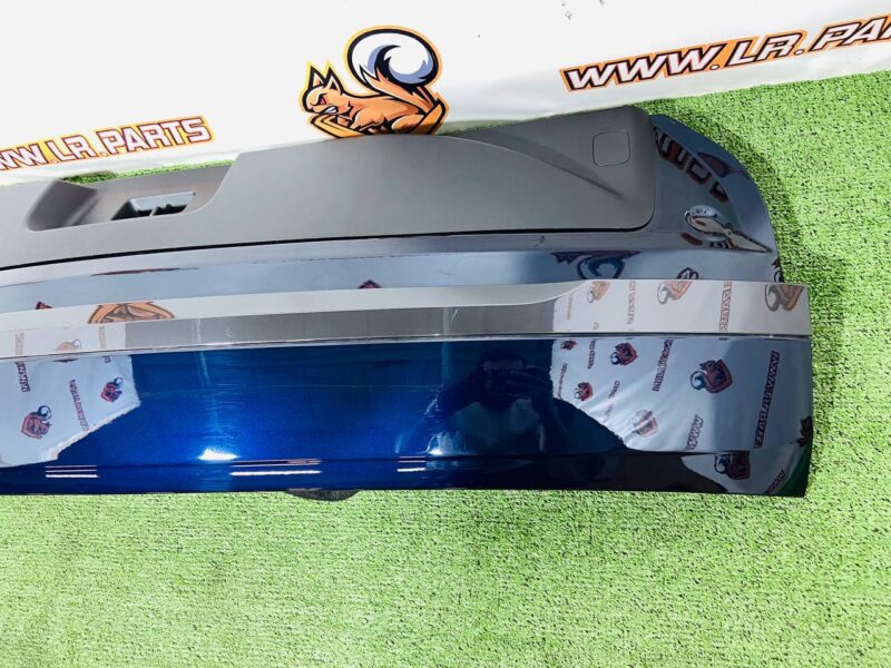 LR151861 Lower trunk lid Range Rover L460 (2023-) Used cost 500 € in stock 1 pcs.