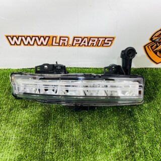 LR152161 Right Fog Light for Range Rover L460 (2023-) Used cost 160 € in stock 1 pcs.