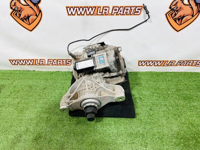 LR153472 Rear Reducer Range Rover L460 (2023-) Used cost  € in stock 1 pcs.
