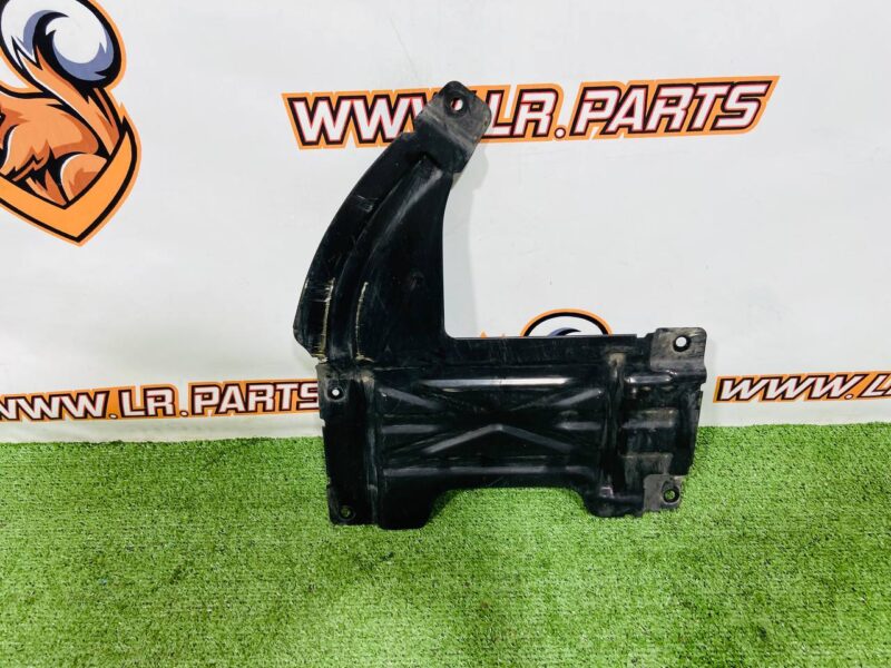 LR153593 Rear Centre Underbody Protection for Range Rover L460 (2023-) Used cost 155 € in stock 1 pcs.