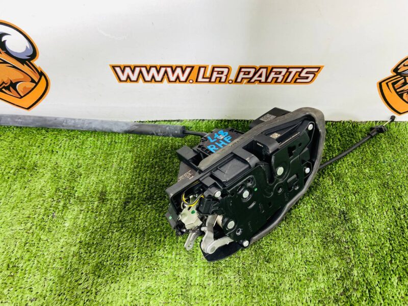 LR153678 Front right door lock for Range Rover L460 (2023-) Used cost 220 € in stock 1 pcs.