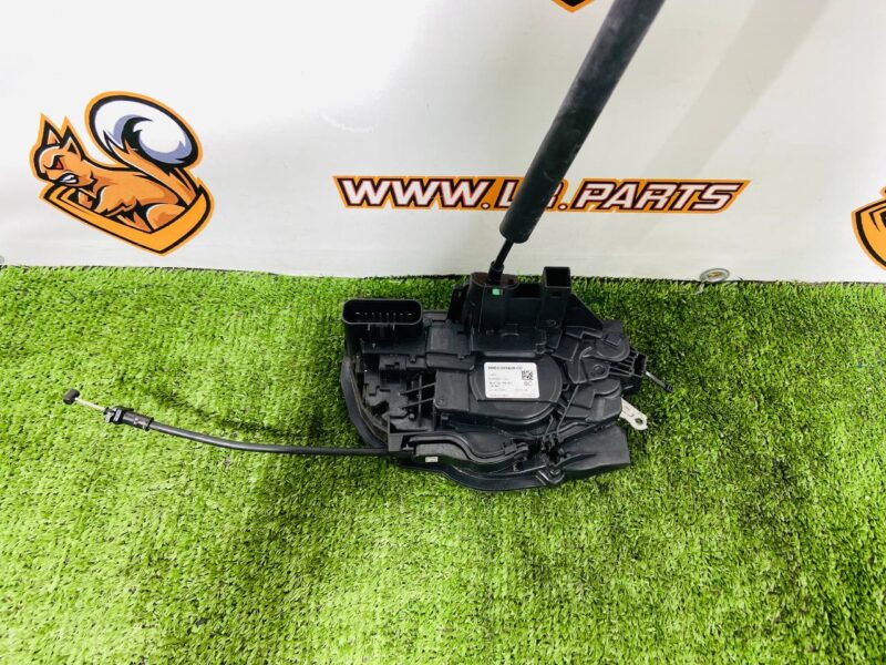LR153678 Front right door lock for Range Rover L460 (2023-) Used cost 220 € in stock 1 pcs.