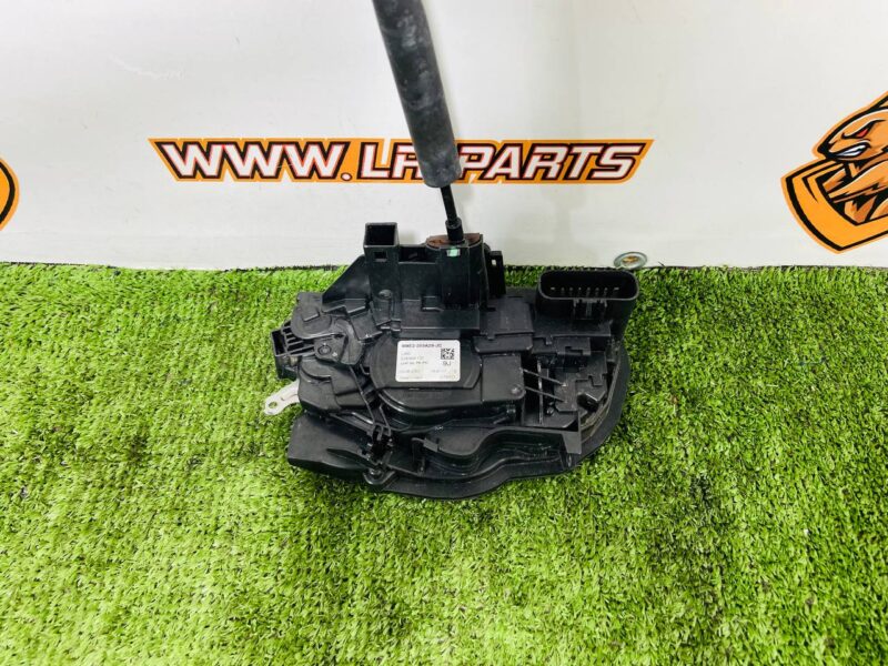 LR153715 Front left door lock for Range Rover L460 (2023-) Used cost  € in stock 1 pcs.