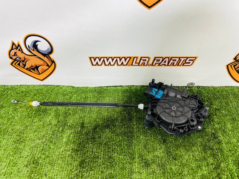 LR153876 Rear door lock actuator for Range Rover L460 (2023-) Used cost  € in stock 2 pcs.
