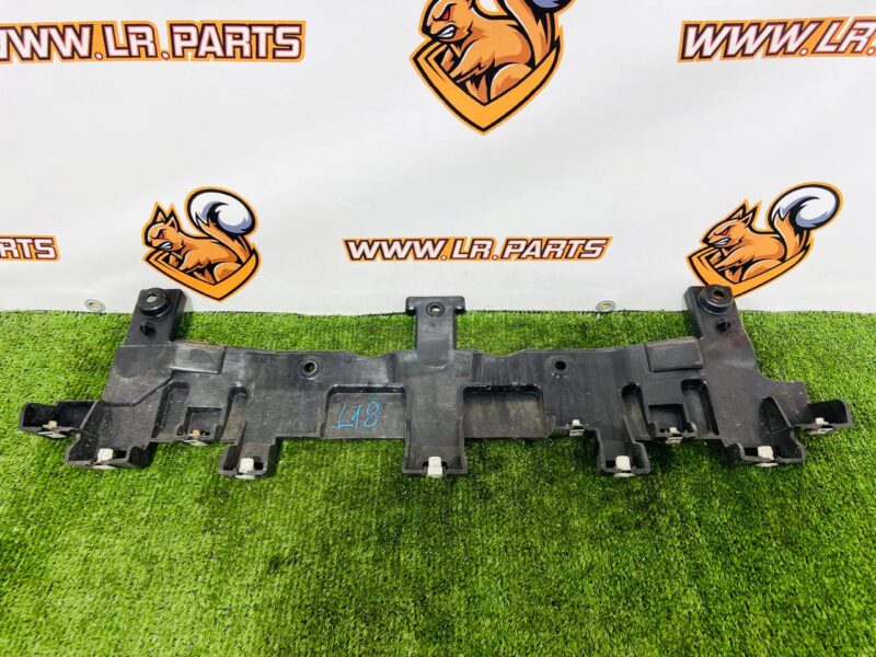 LR154581 Central rear bumper bracket Range Rover L460 (2023-) Used cost  € in stock 1 pcs.