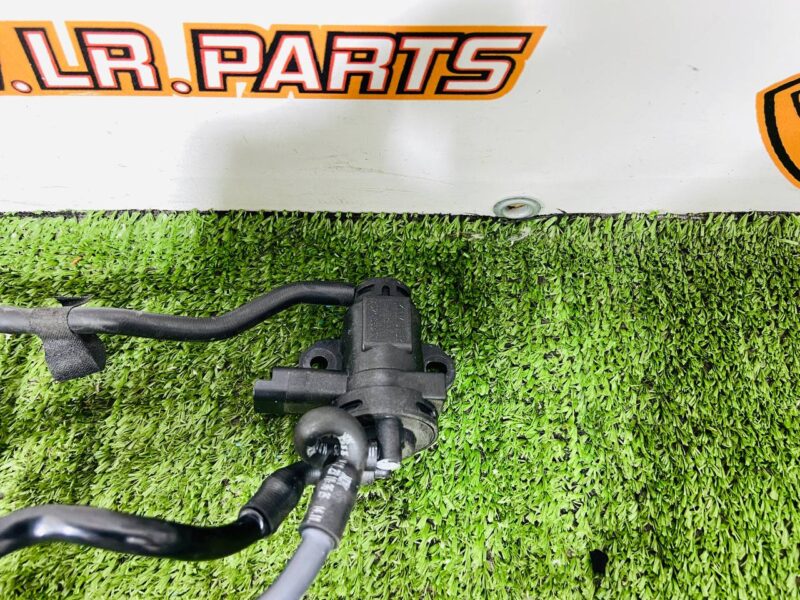 LR157080 Vacuum tube with a 3.0D valve for Range Rover Sport L461 (2023-) Used cost  € in stock 1 pcs.