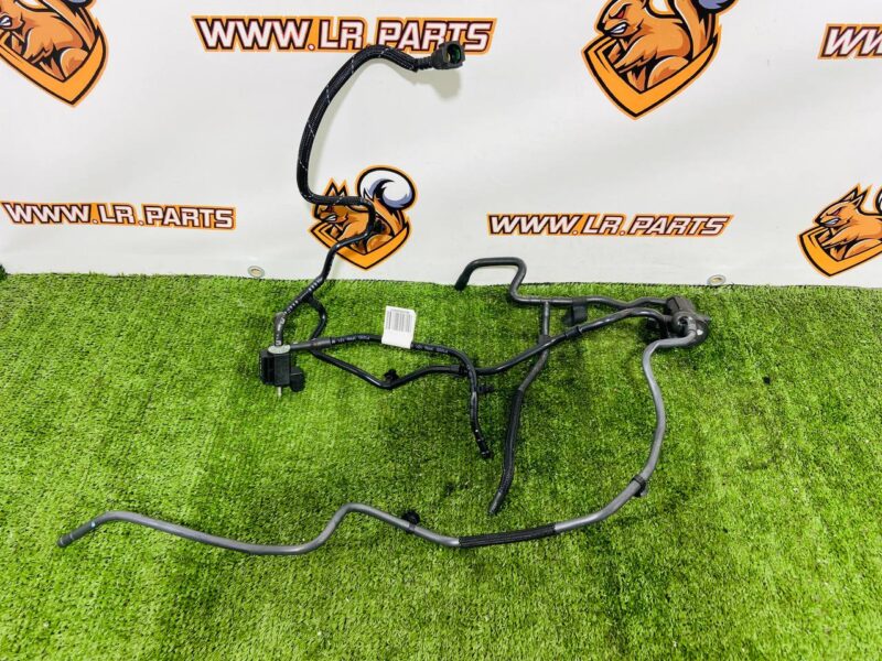 LR157080 Vacuum tube with a 3.0D valve for Range Rover Sport L461 (2023-) Used cost  € in stock 1 pcs.