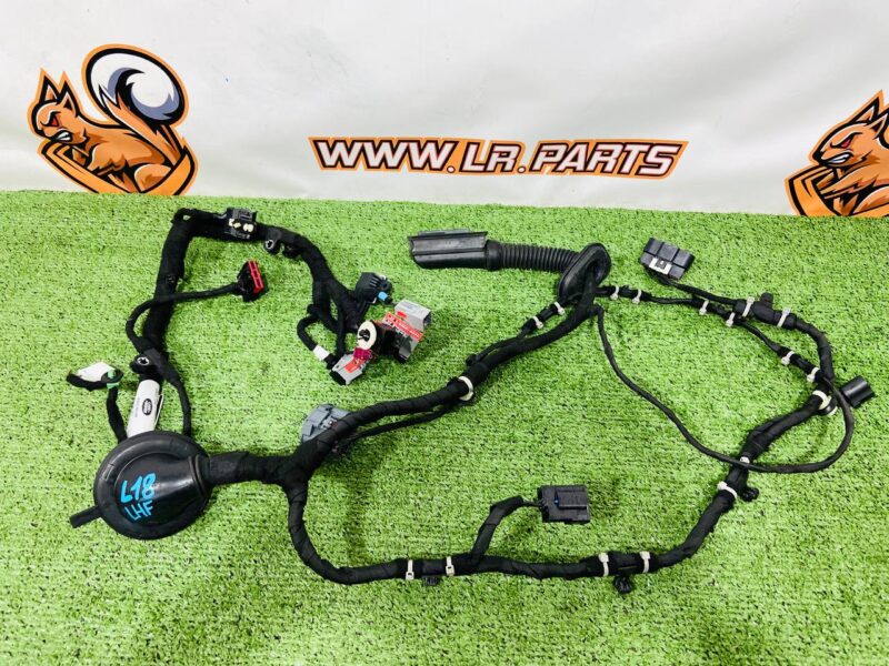 LR158287 Translation from Russian to English: Front left door wiring harness for Range Rover L460 (2023-) Used cost 220 € in stock 1 pcs.