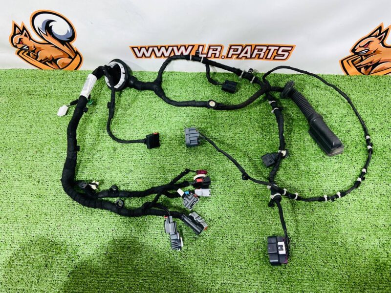 LR158287 Translation from Russian to English: Front left door wiring harness for Range Rover L460 (2023-) Used cost 220 € in stock 1 pcs.