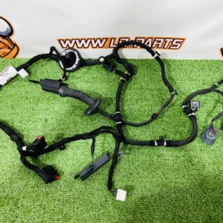 LR158503 Rear right door wiring Range Rover L460 (2023-) Used cost 220 € in stock 1 pcs.