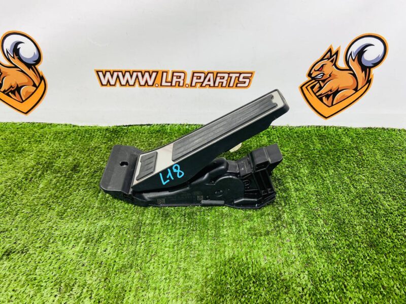 LR163180 Gas pedal assembly electric Range Rover L460 (2023-) Used cost 200 € in stock 1 pcs.