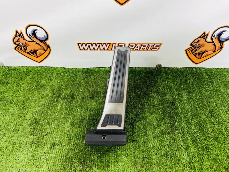LR163180 Gas pedal assembly electric Range Rover L460 (2023-) Used cost 200 € in stock 1 pcs.
