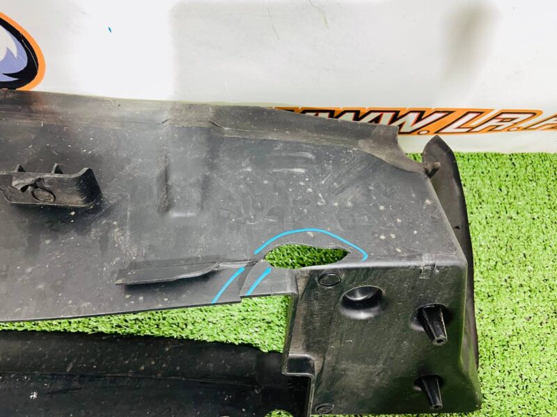 LR172488 Upper Ventilation Deflector Range Rover L460 (2023-) Used cost 150 € in stock 1 pcs.