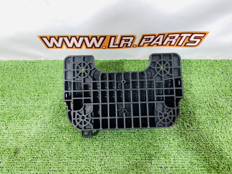 LR177622 Bracket for floor console Range Rover L460 (2023-) Used cost 80 € in stock 1 pcs.
