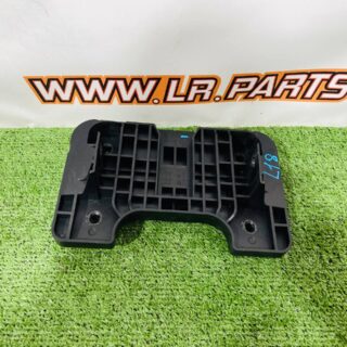 LR177622 Bracket for floor console Range Rover L460 (2023-) Used cost 80 € in stock 1 pcs.