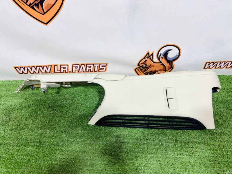 LR180056 Inner rear side body panel right Range Rover L460 (2023-) Used cost 300 € in stock 1 pcs.