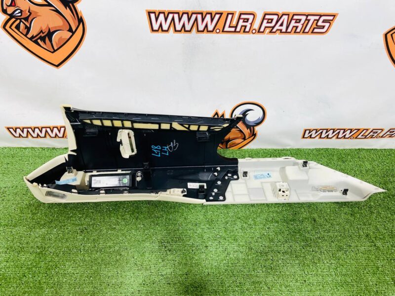 LR180083 Inner rear side body panel left Range Rover L460 (2023-) Used cost 300 € in stock 1 pcs.