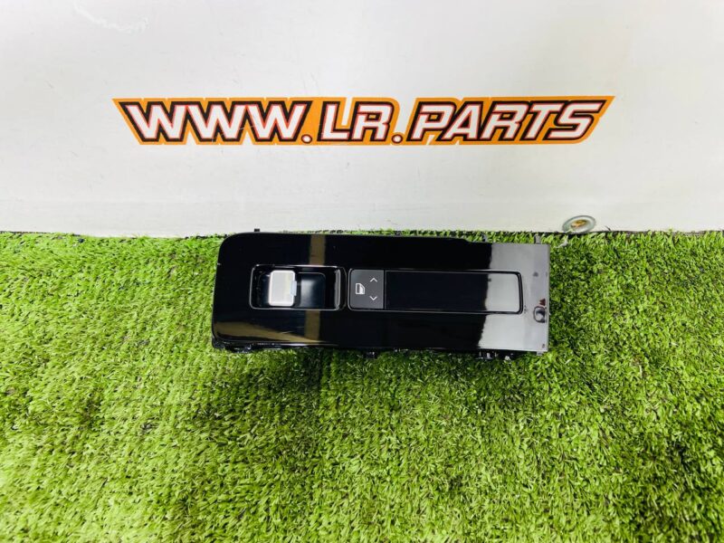 LR186365 Window lifter button for the rear door of Range Rover L460 (2023-) used cost  € in stock 2 pcs.