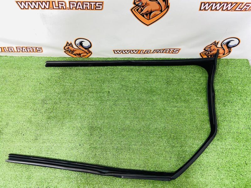LR189313 Guide glass for the front right door of the Range Rover L460 (2023-) Used cost 85 € in stock 1 pcs.
