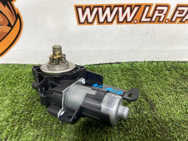 531000007 Motor regulator for the front left seat of Range Rover L460 (2023-) Used cost  € in stock 1 pcs.