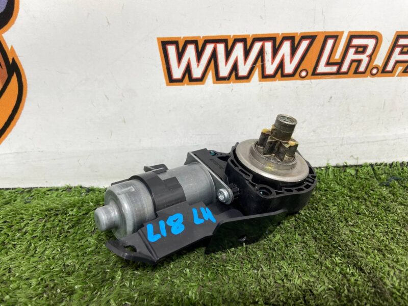 531000007 Motor regulator for the front left seat of Range Rover L460 (2023-) Used cost  € in stock 1 pcs.