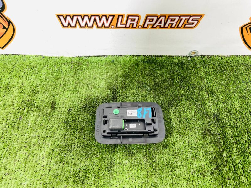 533123475PMB Salon lamp 3rd row Range Rover L460 (2023-) Used cost  € in stock 1 pcs.