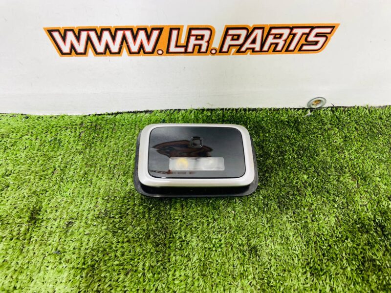 533123475PMB Salon lamp 3rd row Range Rover L460 (2023-) Used cost  € in stock 1 pcs.