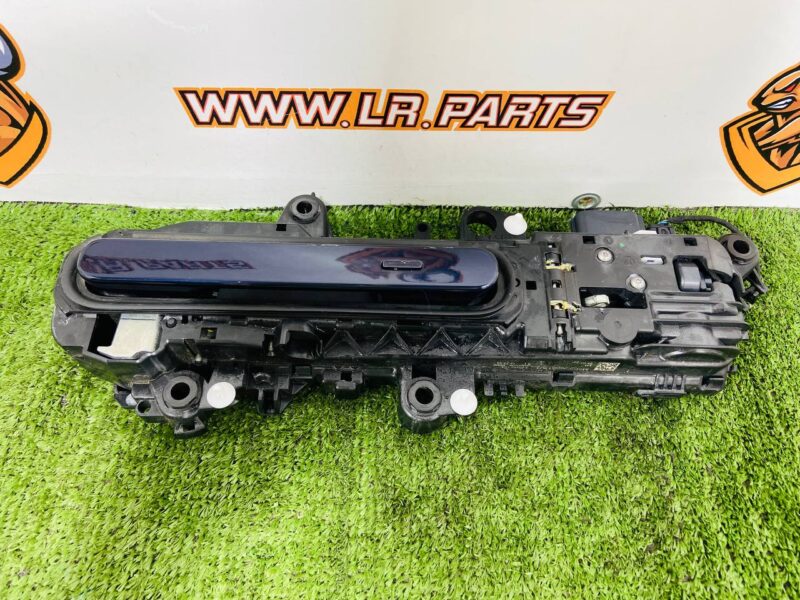 535123460 Exterior rear left door handle Range Rover Sport L461 (2023-) Used cost 260 € in stock 1 pcs.