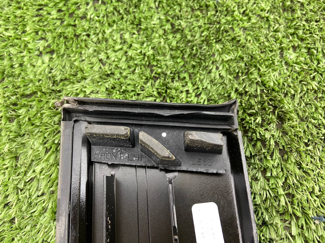 LR092749 Left roof lining Range Rover Velar L560 (2018-) used cost 65 € in stock 1 pcs.