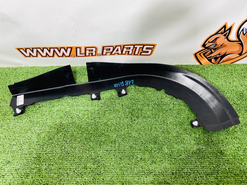 LR151574 Interior trim molding of the right rear door of Range Rover L460 (2023-) used cost  € in stock 1 pcs.