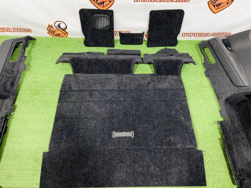 LR151584KIT Finishing of the luggage compartment set Range Rover L460 (2023-) Used cost  € in stock 1 pcs.