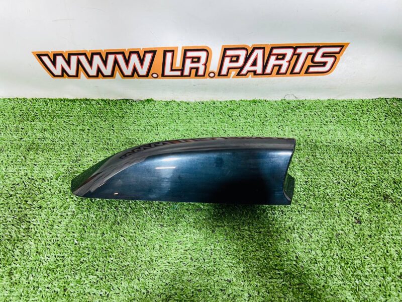 LR151864 Antenna (fin) Range Rover L460 (2023-) Used cost  € in stock 1 pcs.