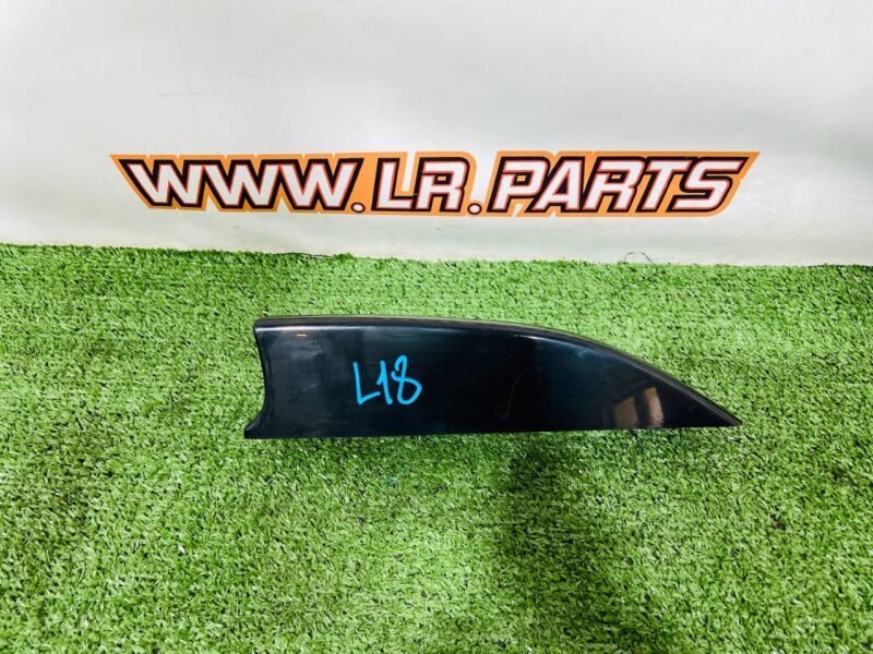 LR151864 Antenna (fin) Range Rover L460 (2023-) Used cost  € in stock 1 pcs.