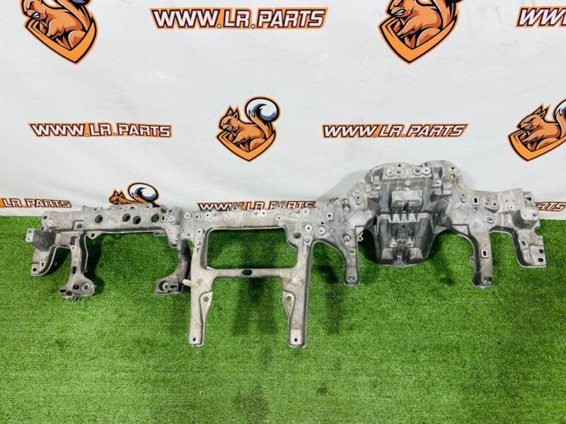 LR151953 Instrument Panel Amplifier Range Rover L460 (2023-) Used cost  € in stock 1 pcs.