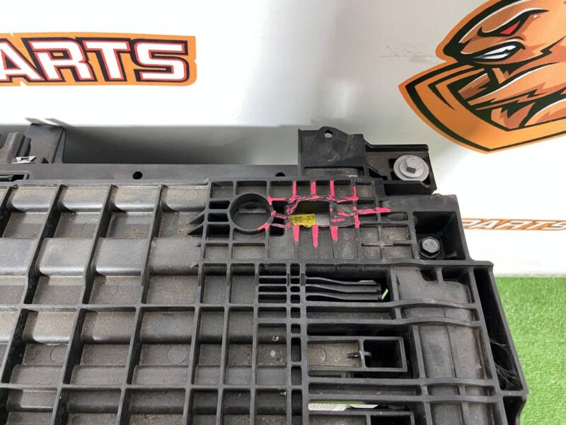 LR152200KIT Radiator cassette 3.0D Range Rover Sport L461 (2023-) Used cost  € in stock 2 pcs.